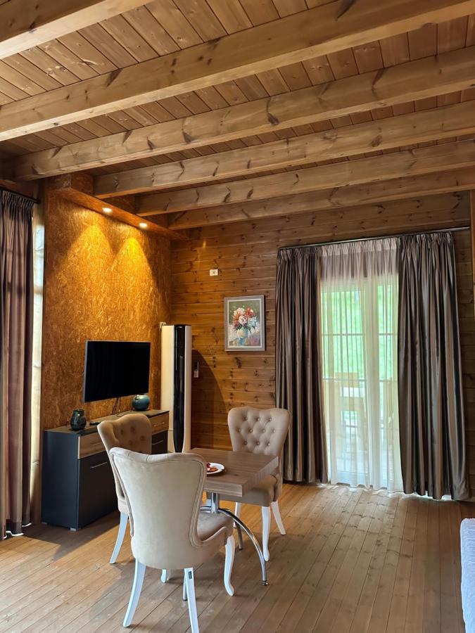 Bianca Hotel & Villa Priska e Madhe Bagian luar foto