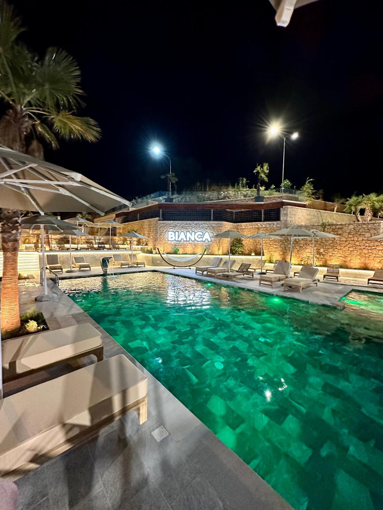 Bianca Hotel & Villa Priska e Madhe Bagian luar foto